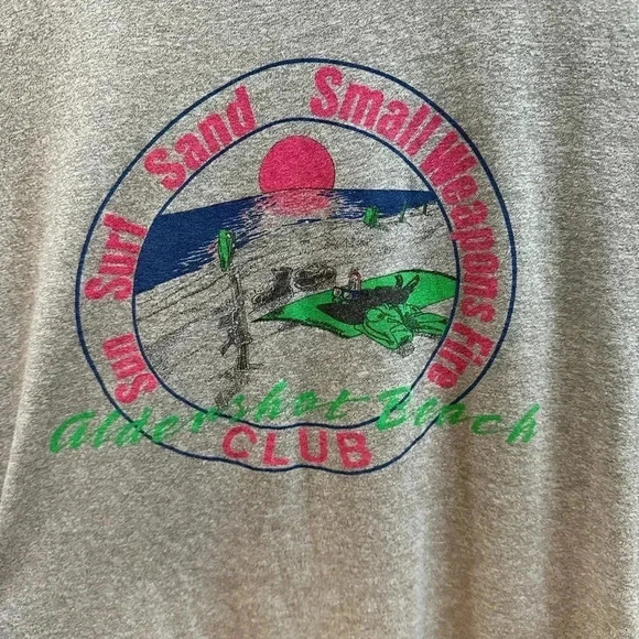 Vintage  Sun Surf Sand Small Weapons Fire T-shirt Small - Picture 4 of 4